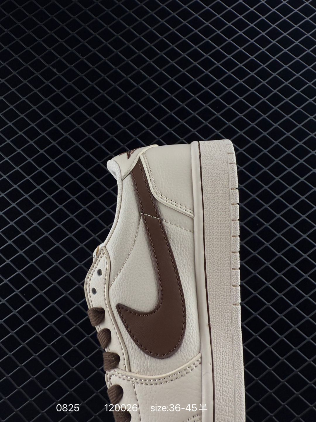 Travis Scott x Air Jordan 1 ” Reverse Mocha “